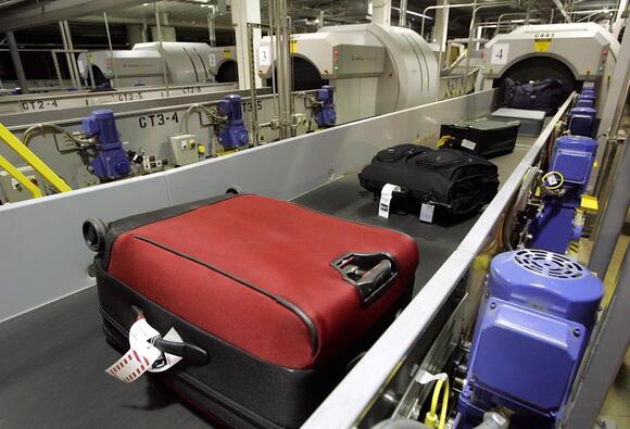 Flying Commercial out of WA? Use more than one Air tag - NewsBreak