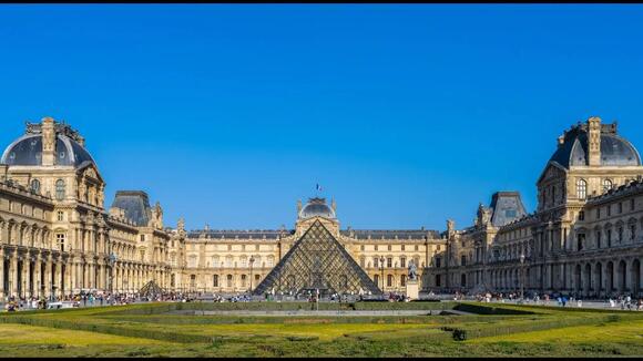 Louvre Closure Is Over, but Paris Trips Aren't in the Clear