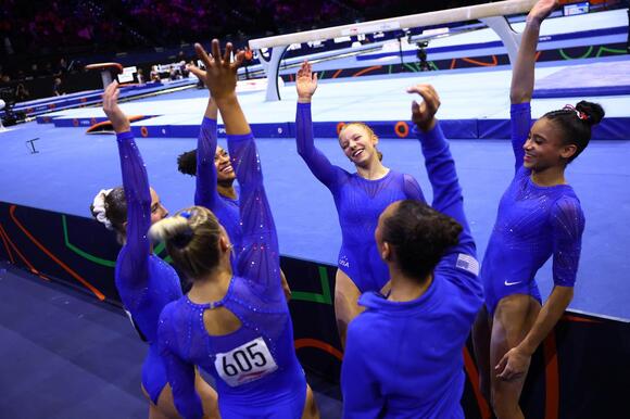 US women make lineup change as gymnastics worlds title fight tightens