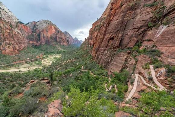 Texas man identified as hiker who fell at Angels Landing - NewsBreak