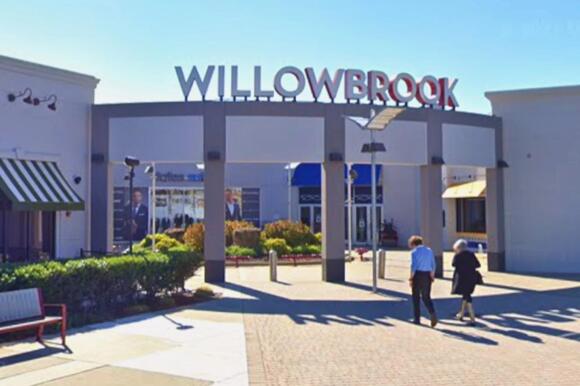 7 arrests after Willowbrook Mall shooting and brawl in Wayne - NewsBreak