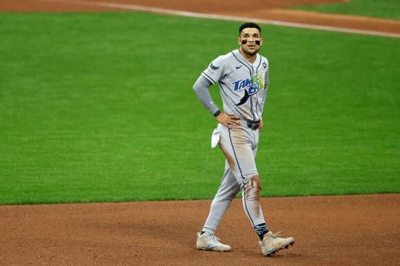 Rays won't ease up on basepaths despite miscues in Game 1 of World Series