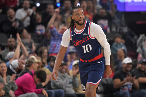 Kawhi-less Clippers roll past the Kings in a wire-to-wire season-opening rout