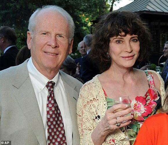 Late billionaire's heirs to pay IRS $750million to settle biggest tax ...