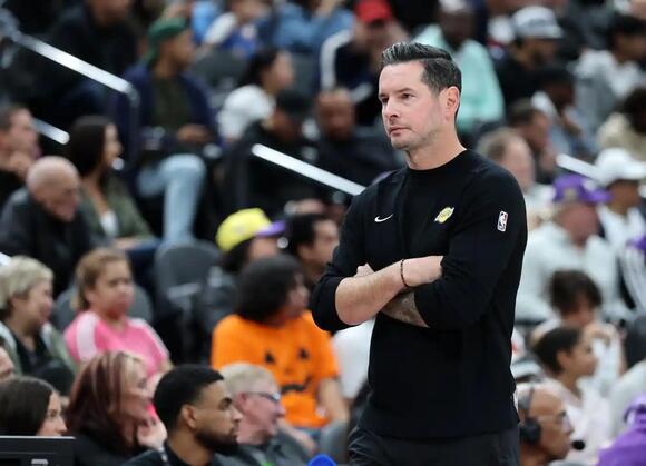 Lakers’ JJ Redick Reveals Concerning Update on 2 Players Ahead of Warriors Opener