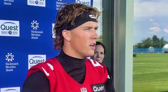 Jaxson Dart's New Nickname Is Going Viral After Donald Trump Controversy - NewsBreak
