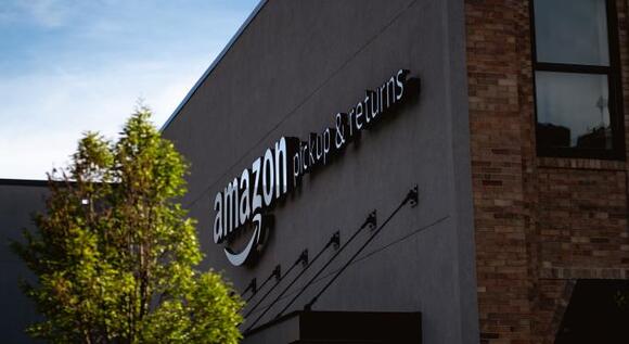 Amazon Manager Family Charged With Insider Trading Worth Over 1 4m By Sec News Break