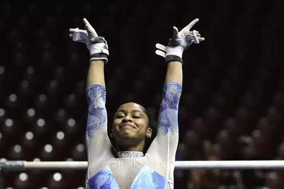 NCAA Gymnast Shocks Olympic Champion to End America's Bad Luck at World Championships