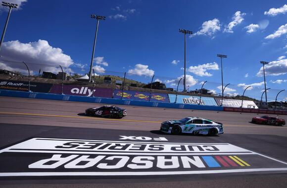 NASCAR Starting Lineup Phoenix: Straight Talk Wireless Starting Grid ...