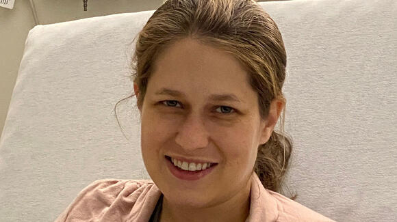 former harpo executive leah newman daughter of wme partner robert newman dies after childbirth newsbreak
