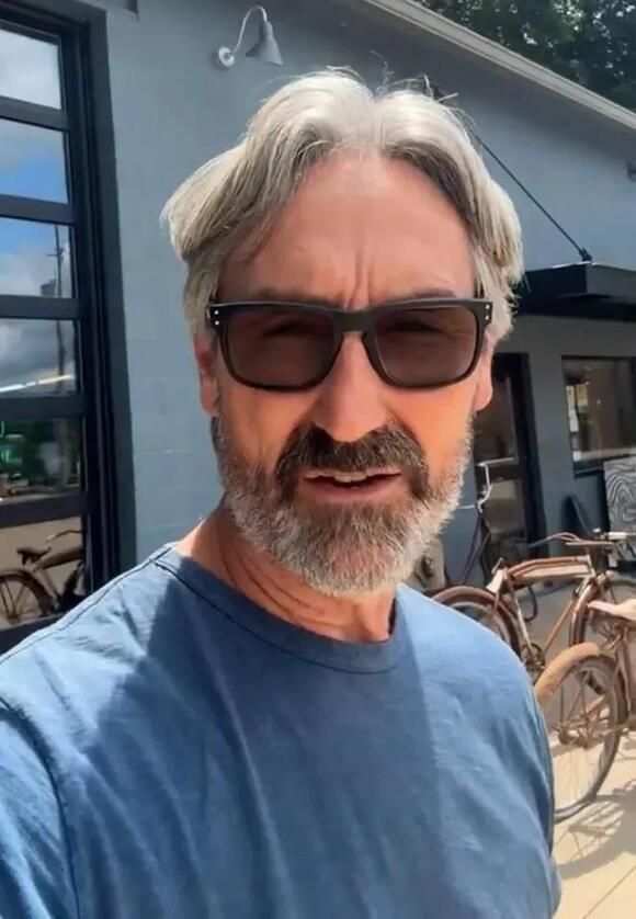 American Pickers’ Mike Wolfe installs castle tower for 700k Tennessee