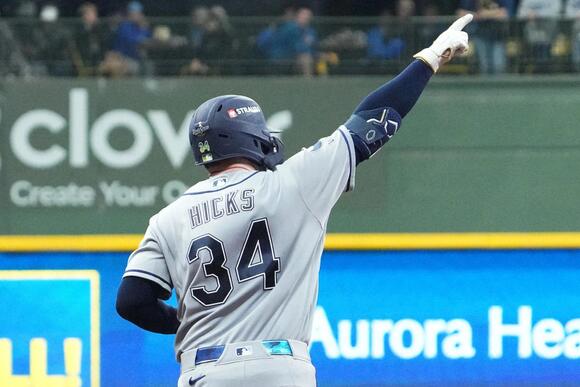 Liam Hicks, Rays jump Brewers immediately in World Series Game 2