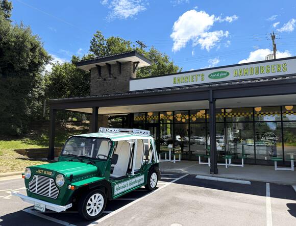 charlotte-burger-chain-expands-with-new-lake-norman-restaurant-when