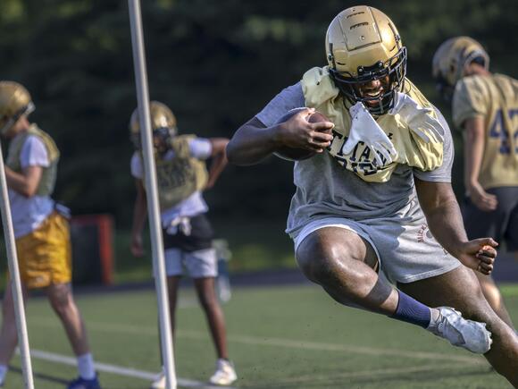 Under the Helmet: Behind the scenes with St. John's Jesuit football ...