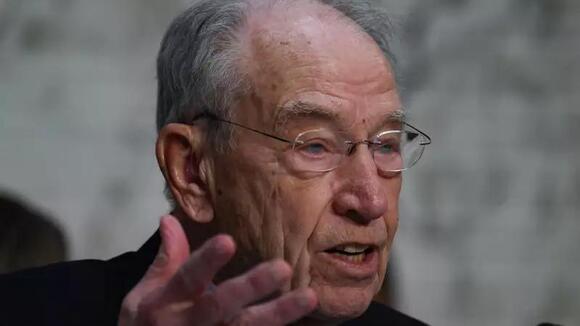 WSJ sounds alarm on 'extortion' deal Congress cut to bail out Trump's ...