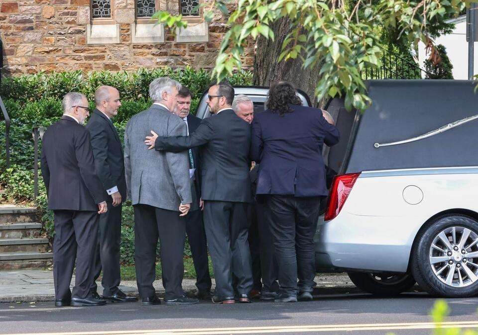 Ed Kelce's girlfriend, Maureen Maguire, laid to rest in somber funeral -  NewsBreak