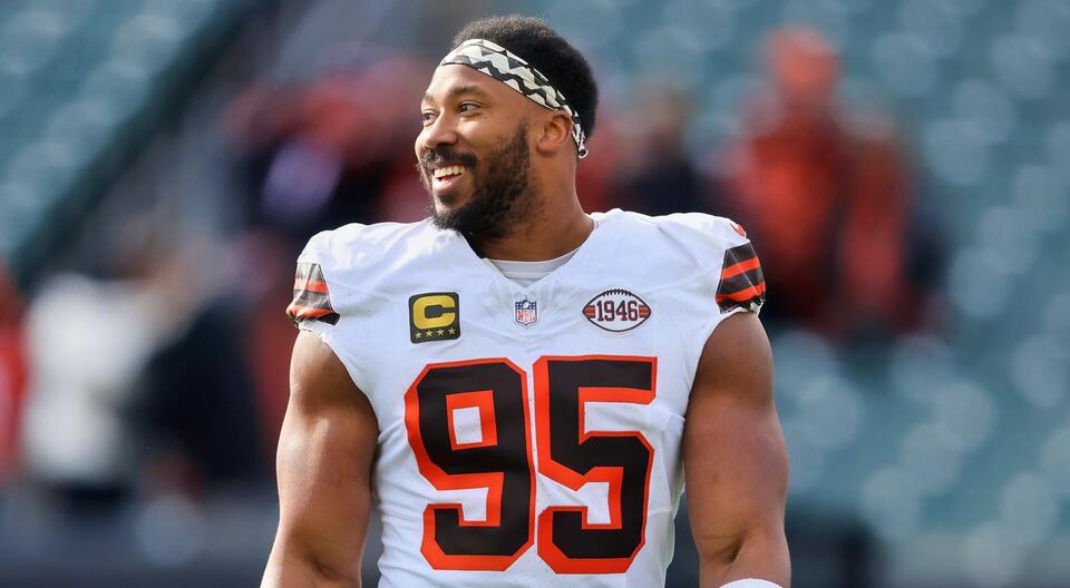 “Browns Are In Desperate Need Of A Real Leader”: NFL Fans Are Blasting Myles  Garrett For His Recent Decision - NewsBreak