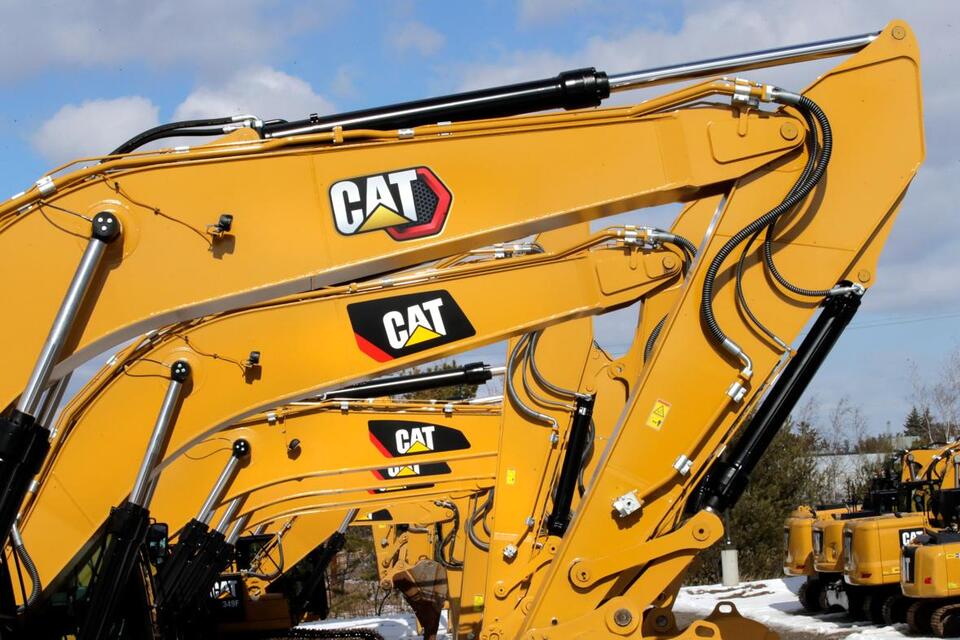 Caterpillar stock jumps with record second quarter