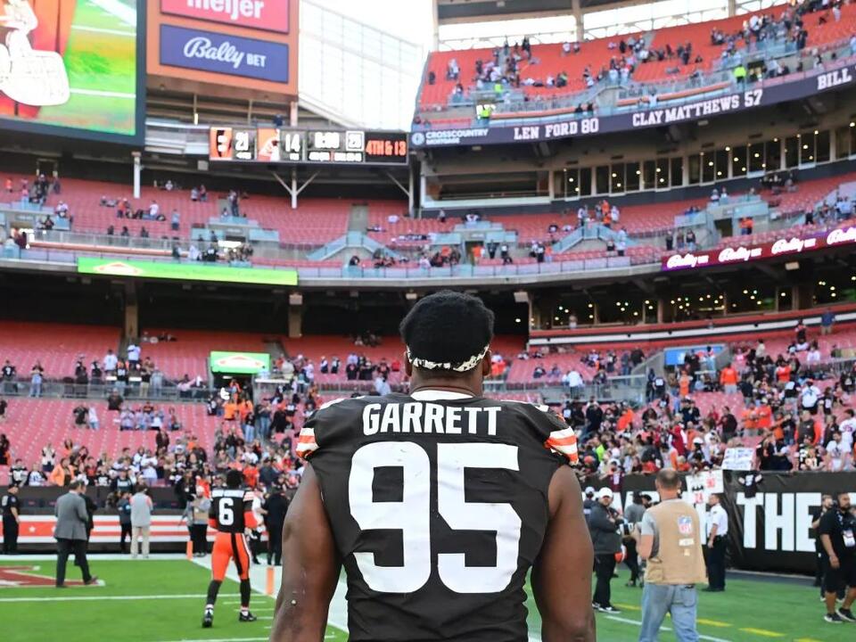 NFL insider sheds light on Myles Garrett trade rumors, possibility of