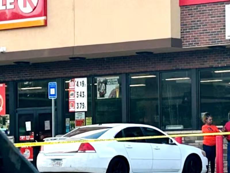 Shooting injures 1 at Circle K on Peach Orchard Road
