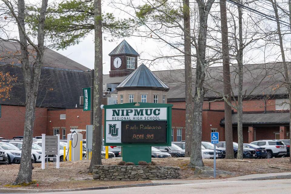 Central Mass. school district unveils new logo to replace Native ...