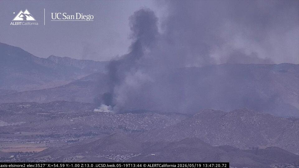 Brush fire north of Homeland destroys structures, burns about 600 acres ...