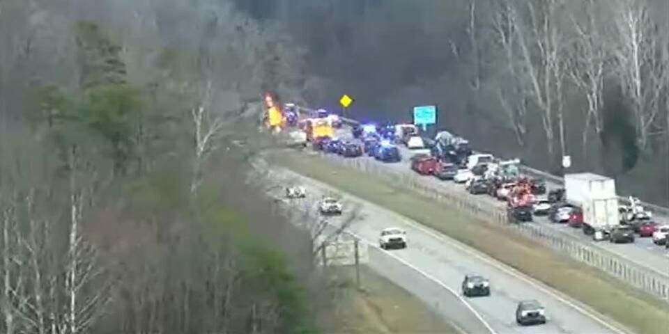 All I-64 Eastbound lanes closed - NewsBreak