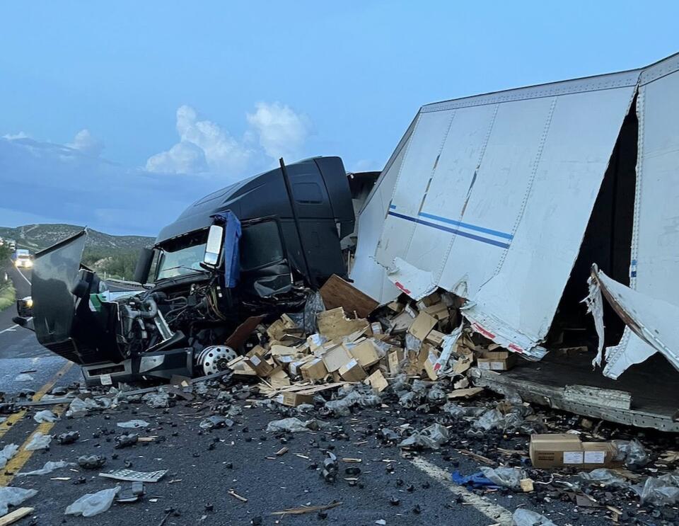 Crash involving 3 semi trucks in Texas leaves debris on highway - NewsBreak