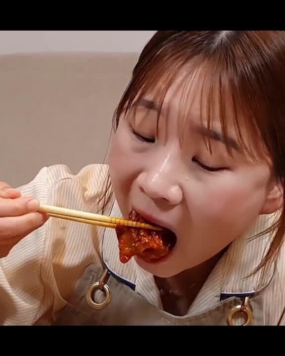 Bagian 2157   Mukbang Korea     Yt  Lonely mizzang  lonelymizzang  mukbangkorea  asmrsounds  videomukbang  Foodie  89830 #Scoopz #LifeDrama #FavMovieClip #CaughtOnCamera - NewsBreak