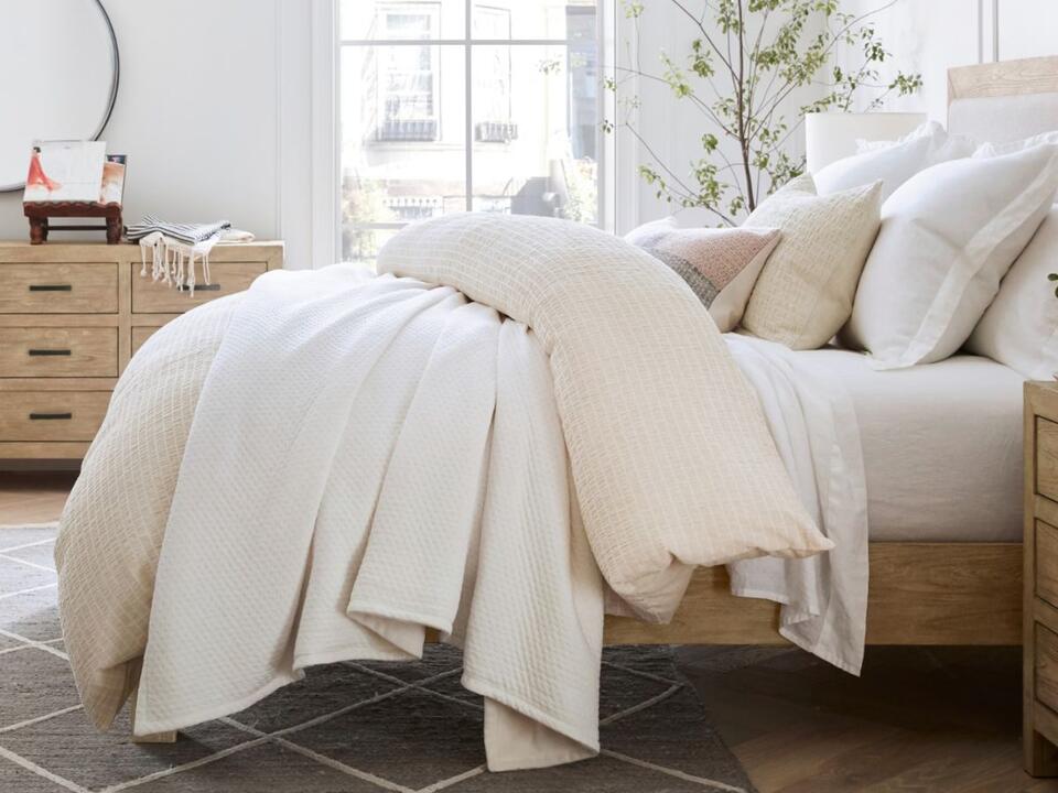 How to get rid of musty smells in a bedroom 5 ways to clear the air