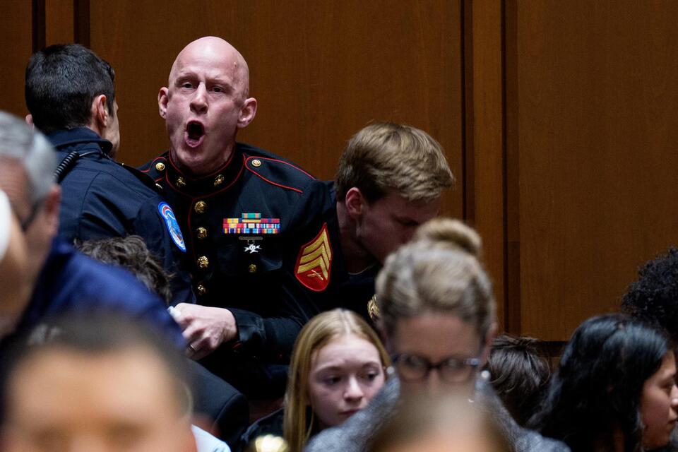 Mom of Iraq War vet whose arm was broken during Senate Iran briefing ...