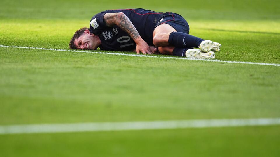 US soccer star Christian Pulisic fractured right leg in World Cup loss to Belgium