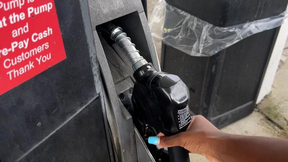 Gas prices expected to drop as fall approaches - NewsBreak