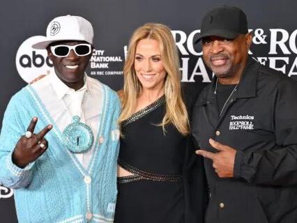 Sheryl Crow Slams Drake For Resurrecting Tupac Via AI
