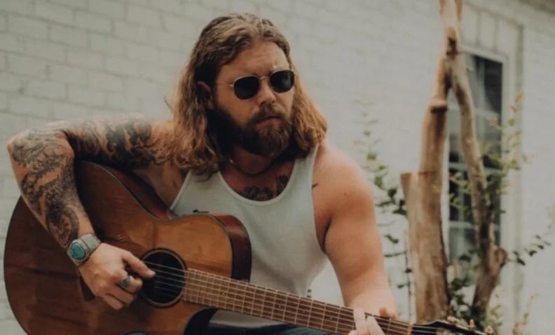 Hear the soulful sounds of Travis Bolt offering up new Outlaw Country