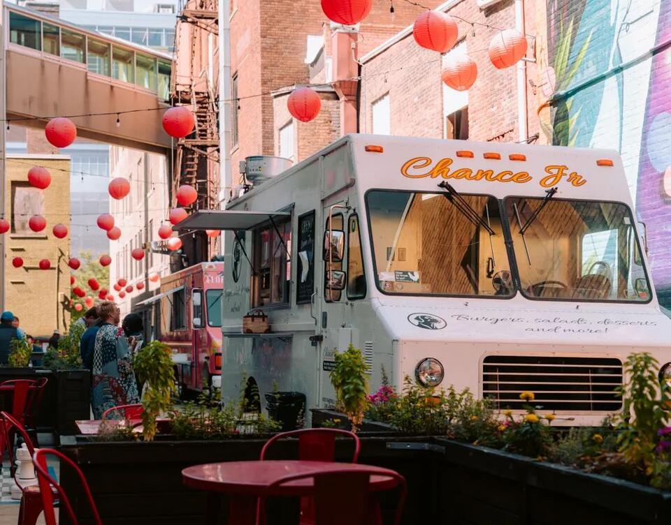 📢 Fort Wayne wins $80,000 grant to enliven downtown spaces - NewsBreak