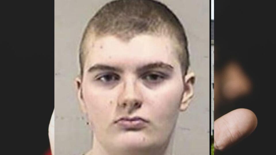 Wisconsin teen mom charged after allegedly hitting 2-year-old amid ...