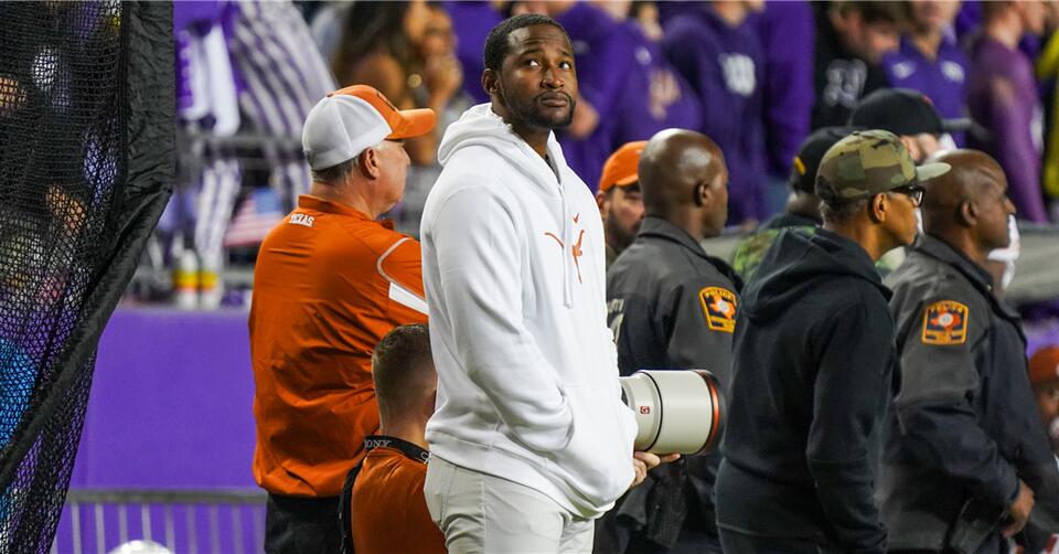 Texas General Manager Brandon Harris signs new contract with Longhorns ...