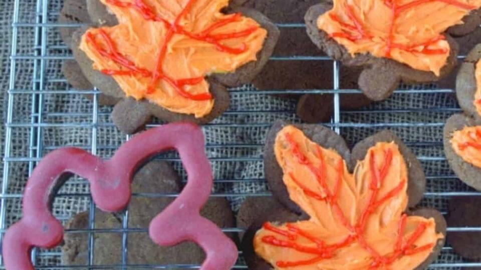 Fall Ginger Leaf Cookies with Pumpkin Frosting - NewsBreak