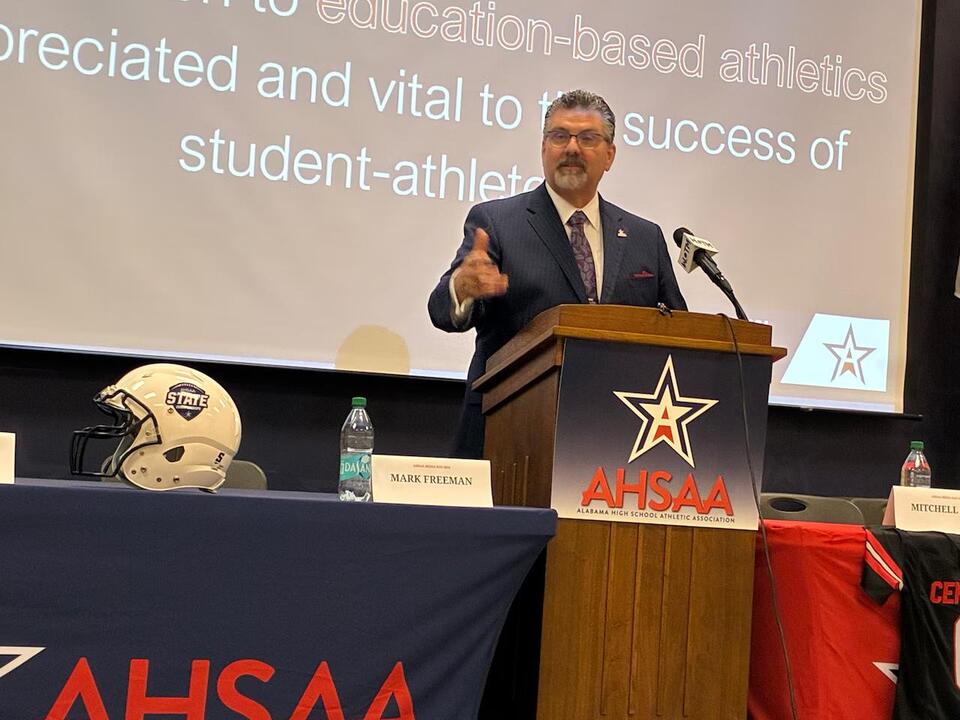 See how many transfers each of Alabama’s preseason top 10 high school teams have on roster