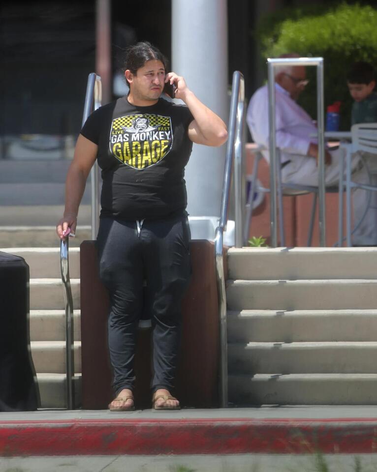 Powerball winner Edwin Castro’s love interest shows off her curves with ...