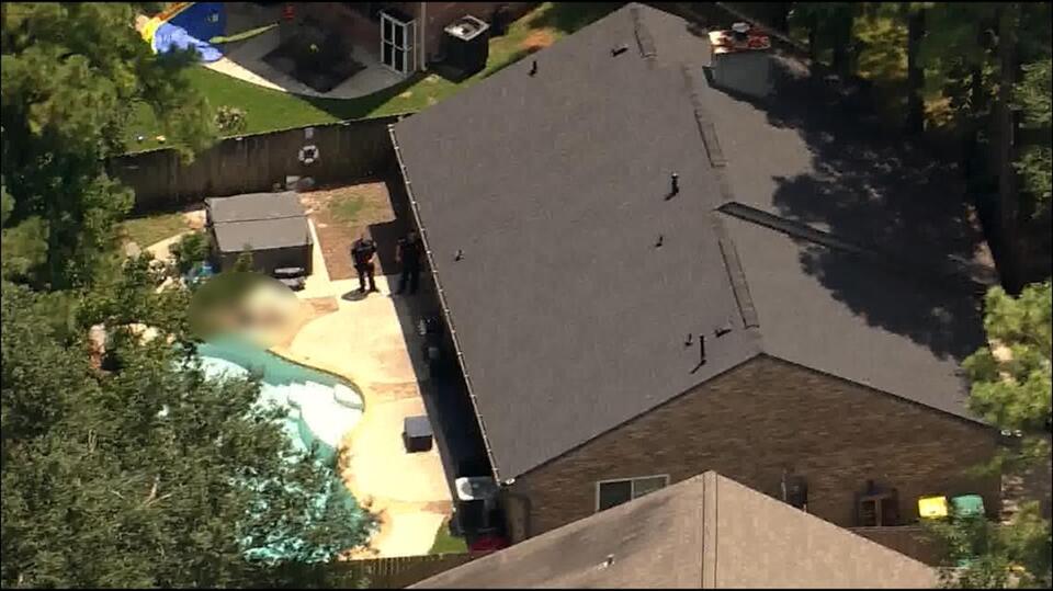 Man dies in apparent drowning in swimming pool at home in The Woodlands ...