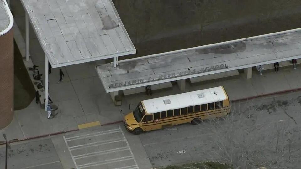 Lockdown lifted at Mays High School after search for suspect in stolen ...