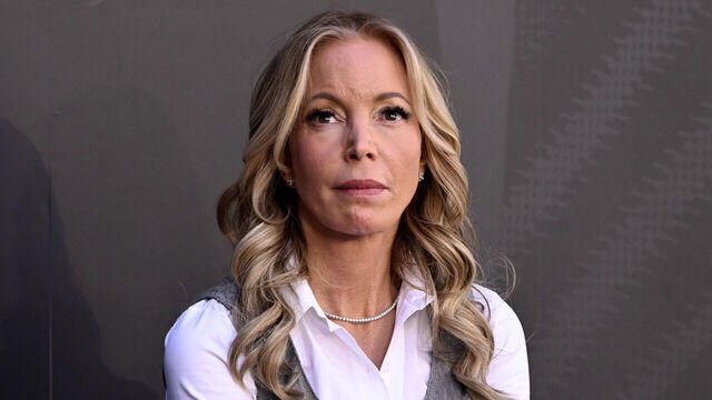 Report: Buss family sells remaining ownership stakes to Kushner, Iger