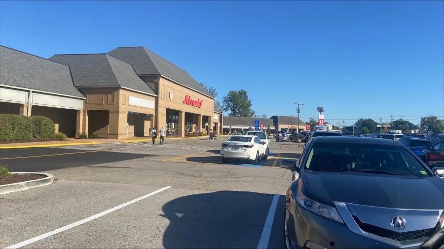 Person found dead outside Schnucks store in south St. Louis County ...