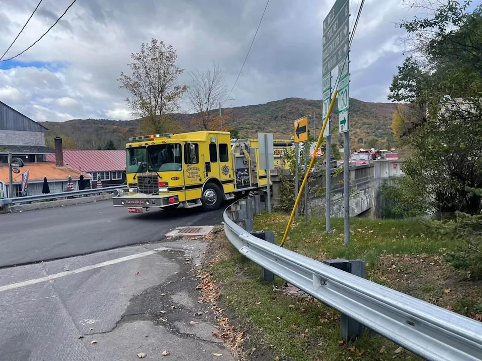 Two injured in Pawlet crash - NewsBreak