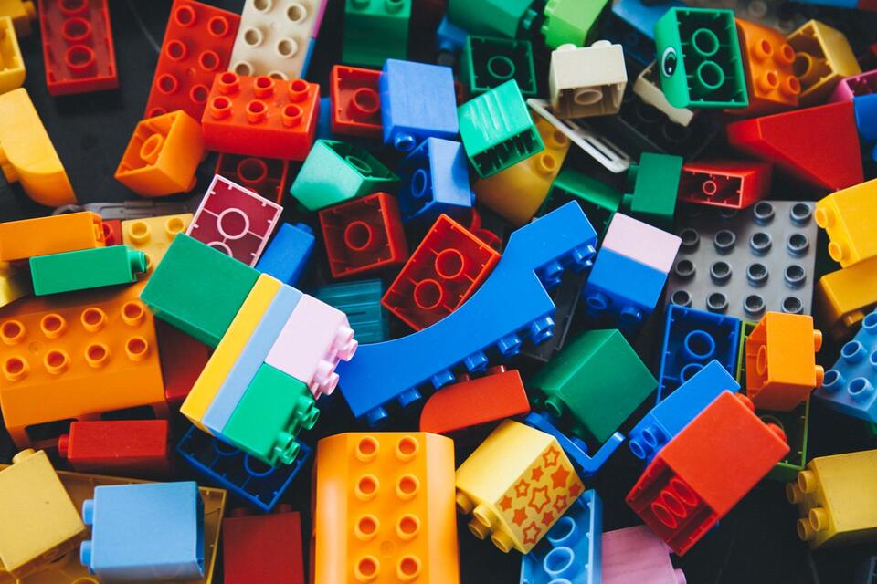 Cocaine in LEGO container seized after mail package bust - NewsBreak