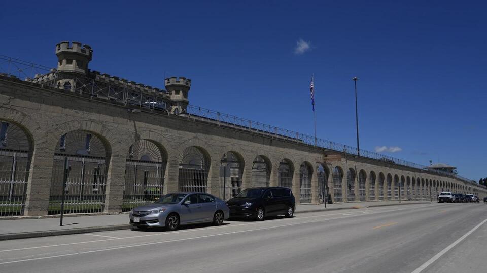 'They are treating us like animals' Inmates describe conditions inside