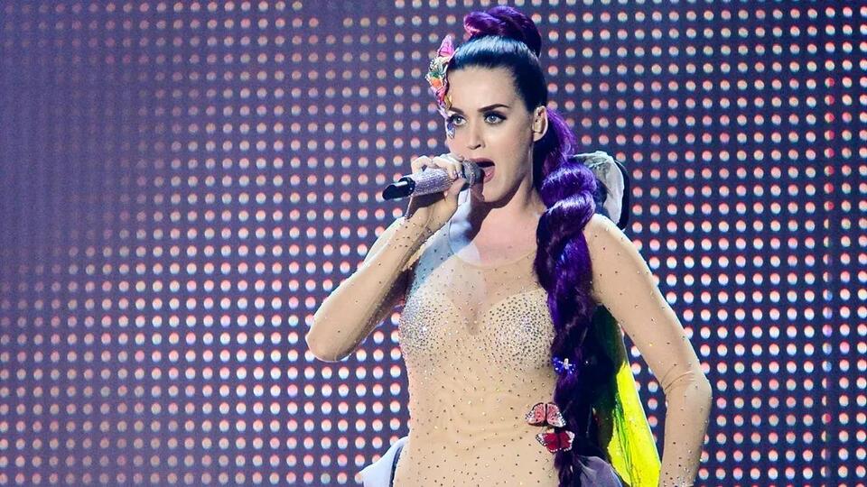 Katy Perry's Nude Illusion Bodysuit Does Its Job a Little Too Well
