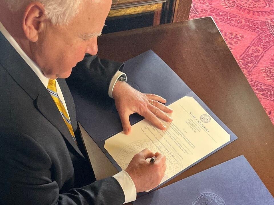 Governor Walz Signs Bill Eliminating Junk Fees in Minnesota